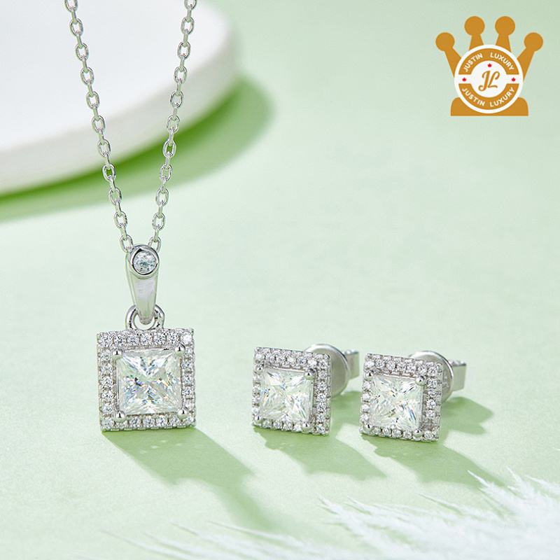 0.5 Carat Grade D
