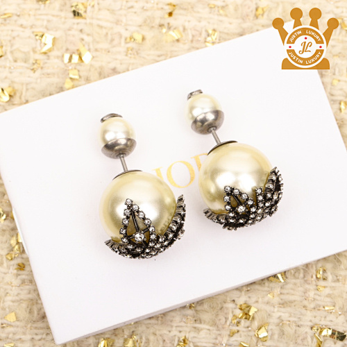 Dior Stud Earring