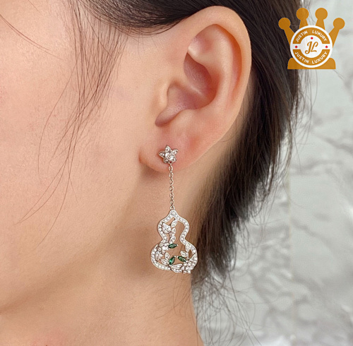 Qeelin Stud Earring