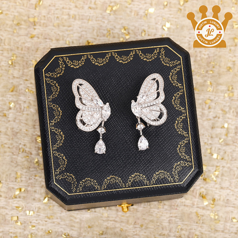 De Beers Stud Earring