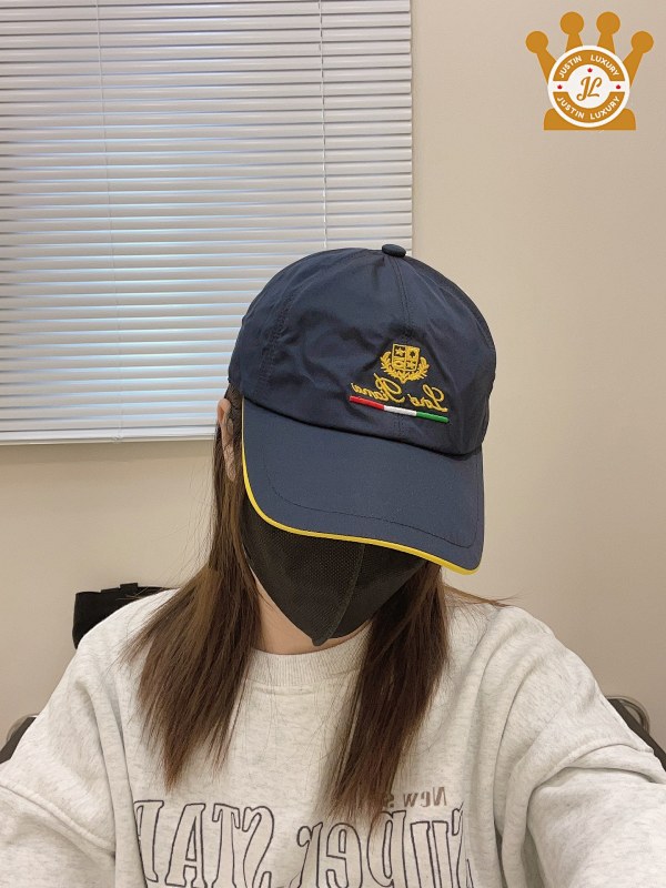 Loro Iana Cap
