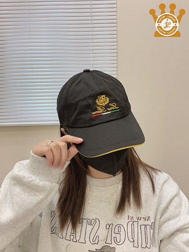 Loro Iana Cap