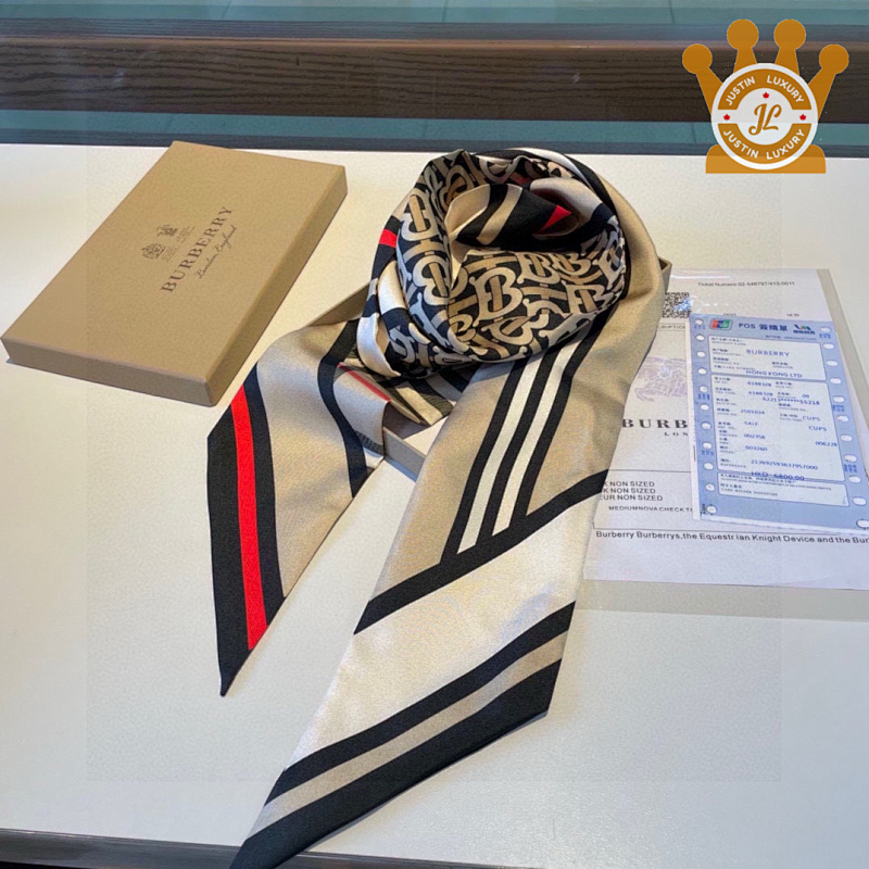 Burberry Burburry Scarves
