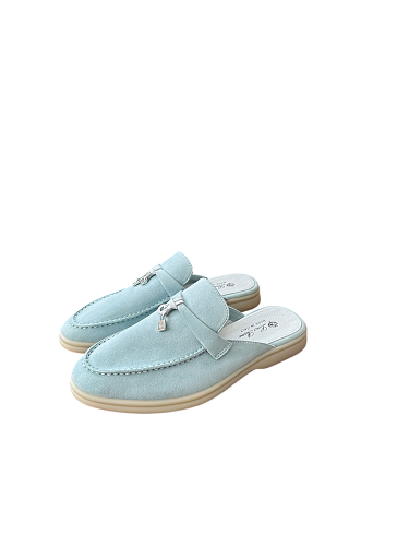 Classic Summer Charms Walk Mocatin Half DragItem ID