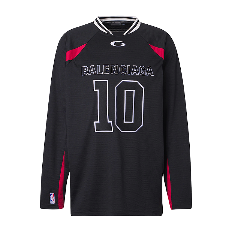 Circular Silhouette Long Sleeves