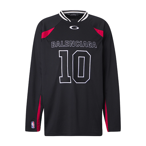 Circular Silhouette Long Sleeves