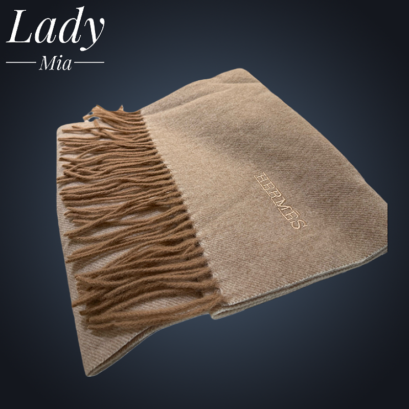 Burberry ScarfI Tem ID