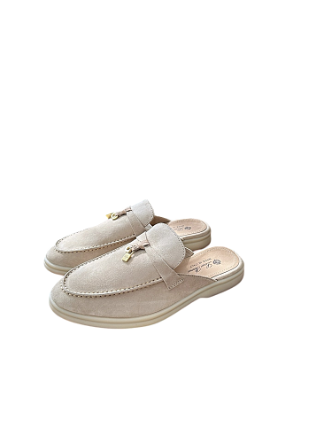 Classic Summer Charms Walk Mocatin Half DragItem ID