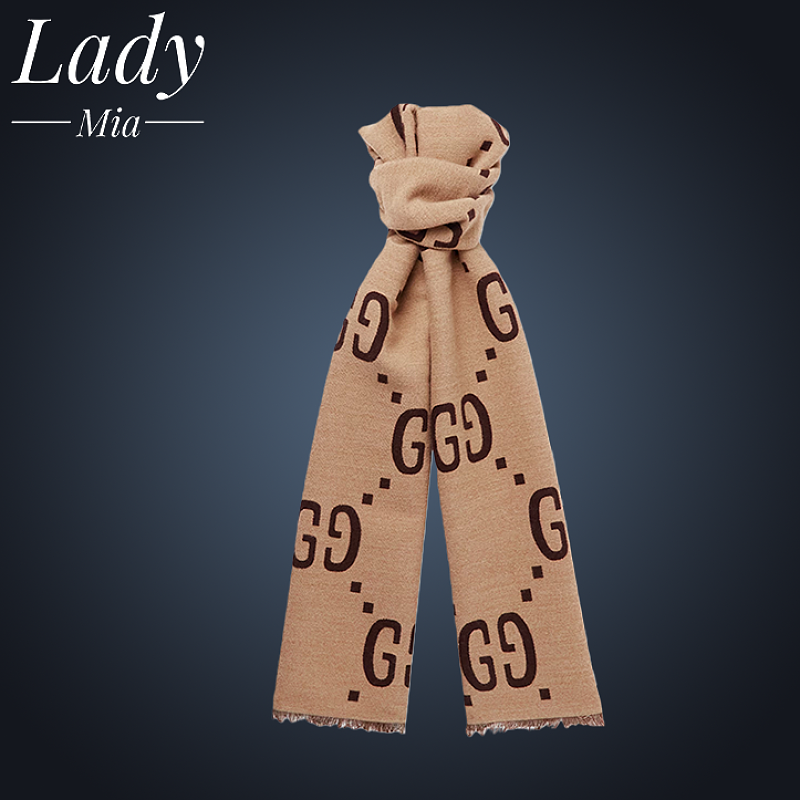 Double-sided Scarf