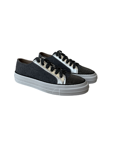 Classic Retro SneakersItem ID