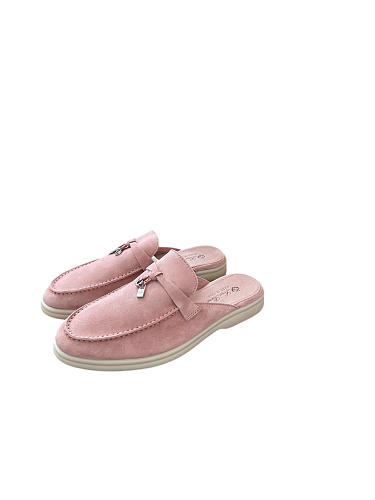 Classic Summer Charms Walk Mocatin Half DragItem ID