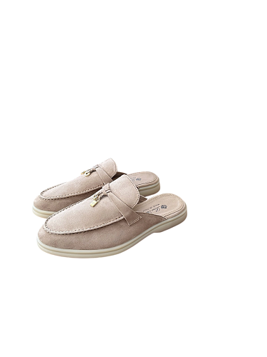 Classic Summer Charms Walk Mocatin Half DragItem ID
