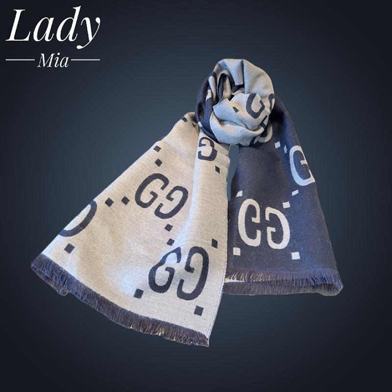 Double-sided Scarf
