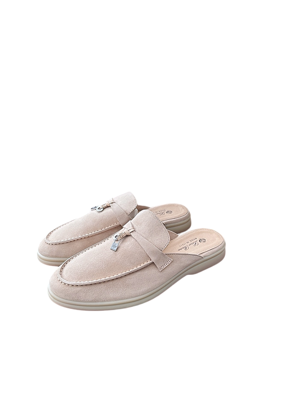 Classic Summer Charms Walk Mocatin Half DragItem ID