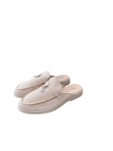 Classic Summer Charms Walk Mocatin Half DragItem ID