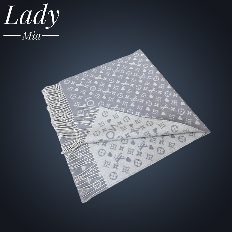 Louis Vuitton Autumn And Winter Scarves