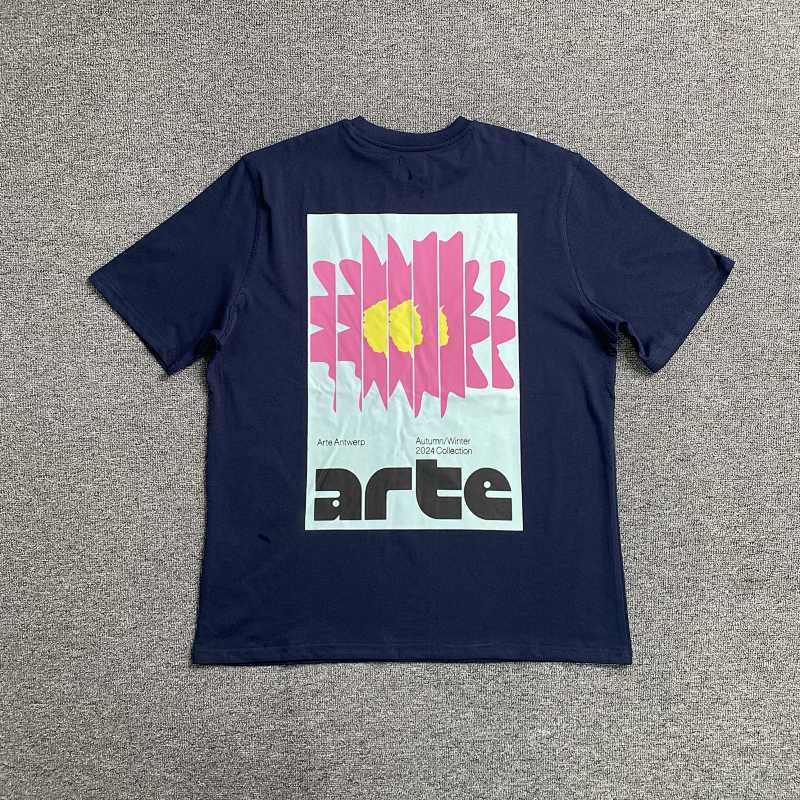 Art Arte Blur Embroidery T-shirt