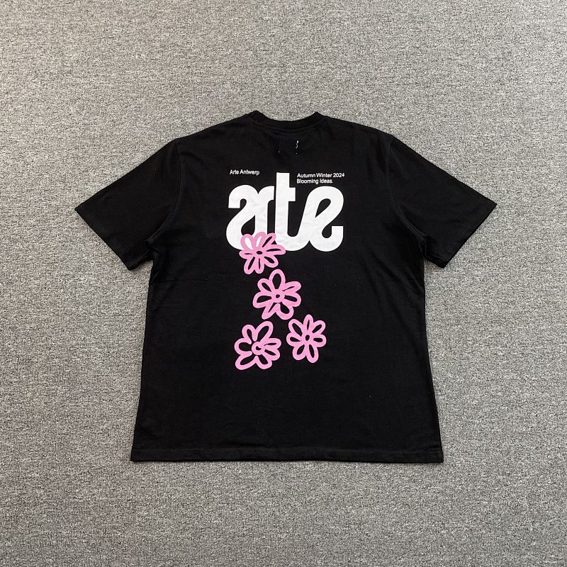 Art Arte Blur Embroidery T-shirt