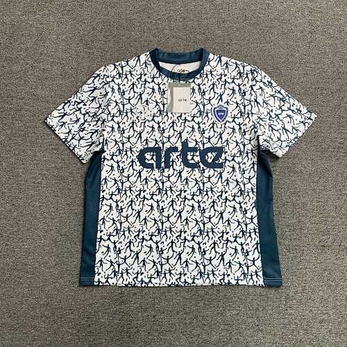 Art Arte Blur Embroidery T-shirt