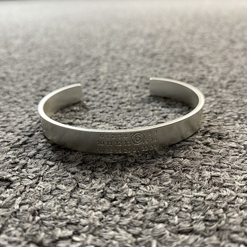 MM6 Maison Margiela