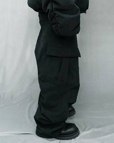 Far Oversized Cargo Pants