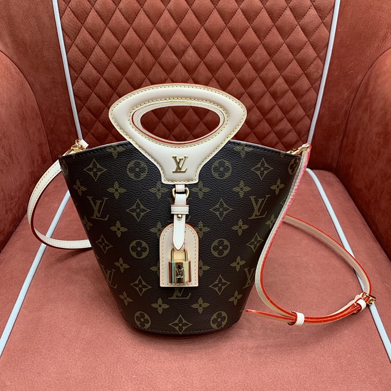 Louis Vuitton crossbody bag