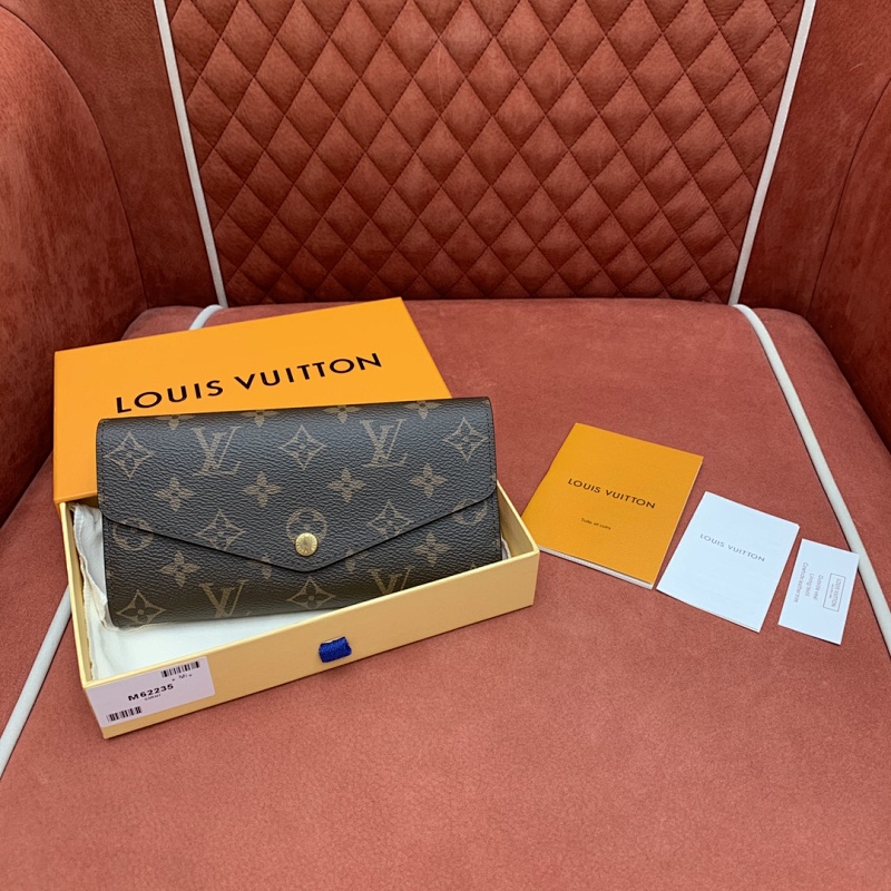 Louis Vuitton clutch