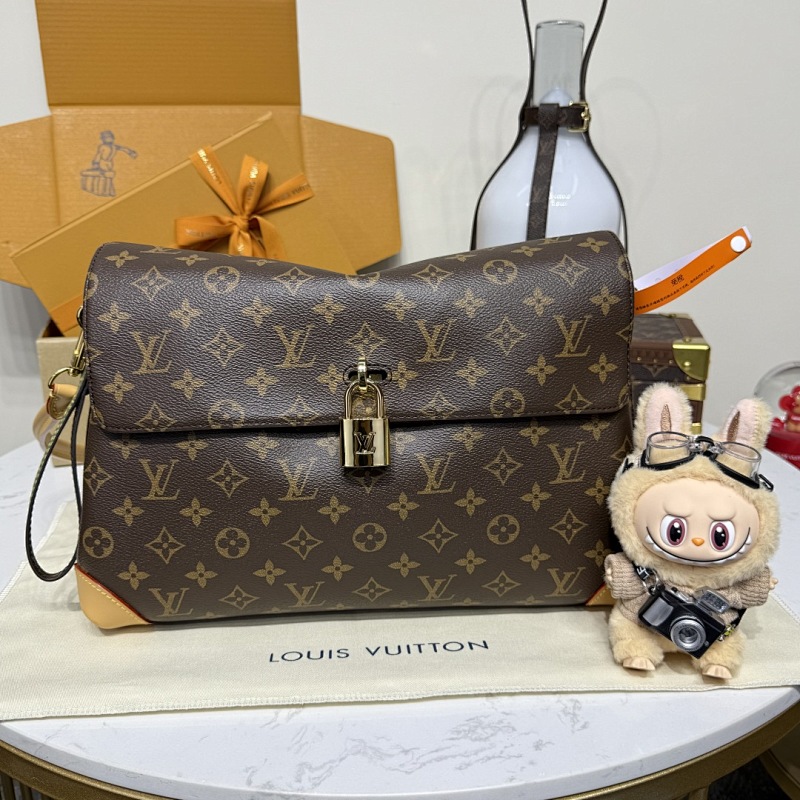 Louis Vuitton Hide Away