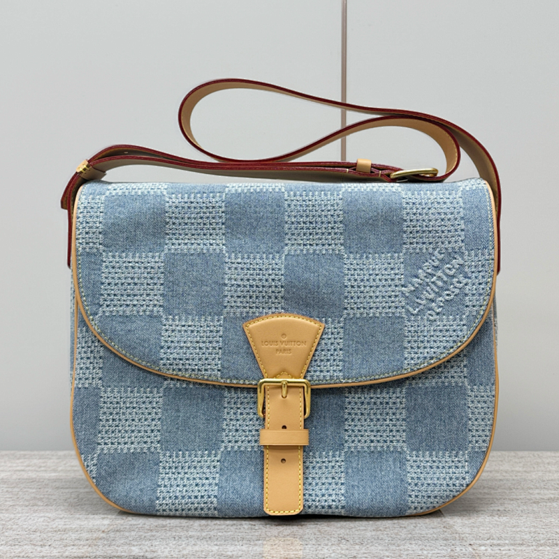 Messenger bag from Mrcanvas