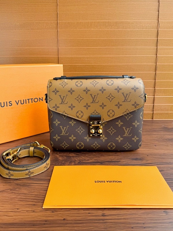 Louis Vuitton messenger bag