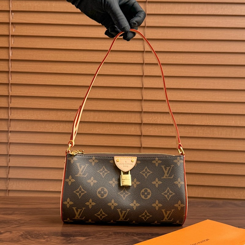 Louis Vuitton Pochette Tirette 22x12x5.5cm