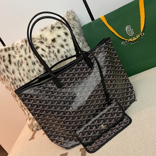 Goyard tote bag