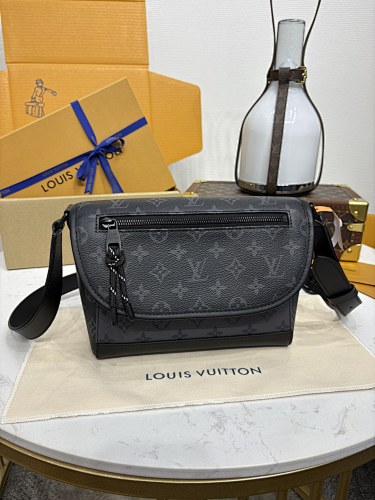 Louis Vuitton Pulse Monogram Eclipse