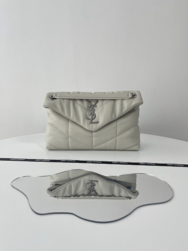 Loulou Puffer Y Logo
