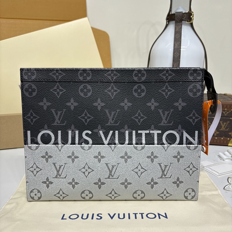 Louis Vuitton Pochette Voyage
