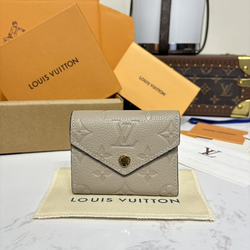 Louis Vuitton Zoé Monogram Reverse Giant Monogram Reverse