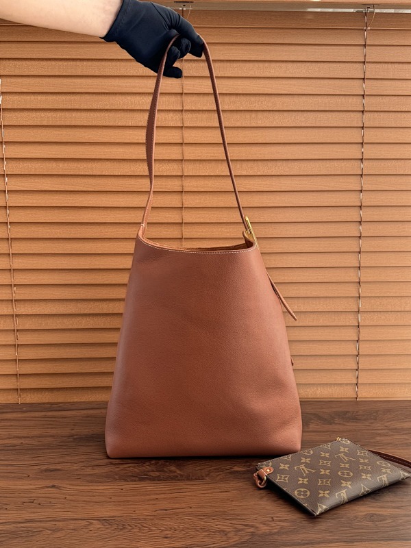 Louis Vuitton Low Key Hobo- 31x35x18cm