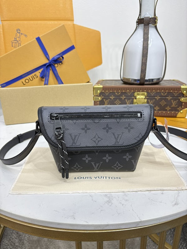 Louis Vuitton Pulse Monogram Eclipse