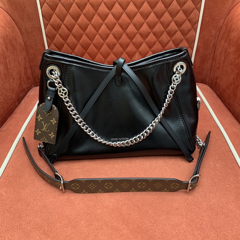 Louis Vuitton Carryall 𝐁𝐁 Logo 𝐁𝐁