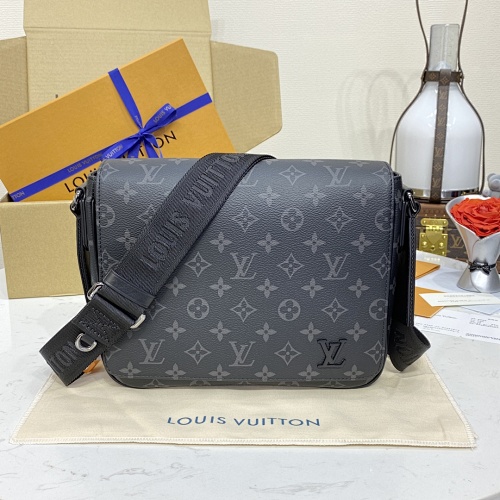 Louis Vuitton District Damier Infini