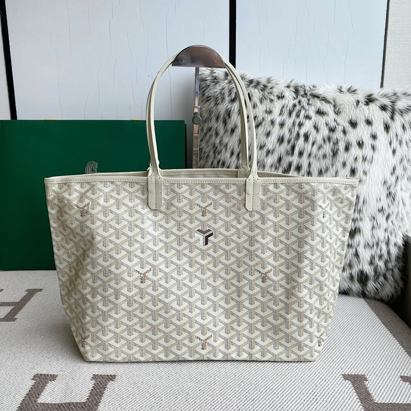 Goyard shopping bag
