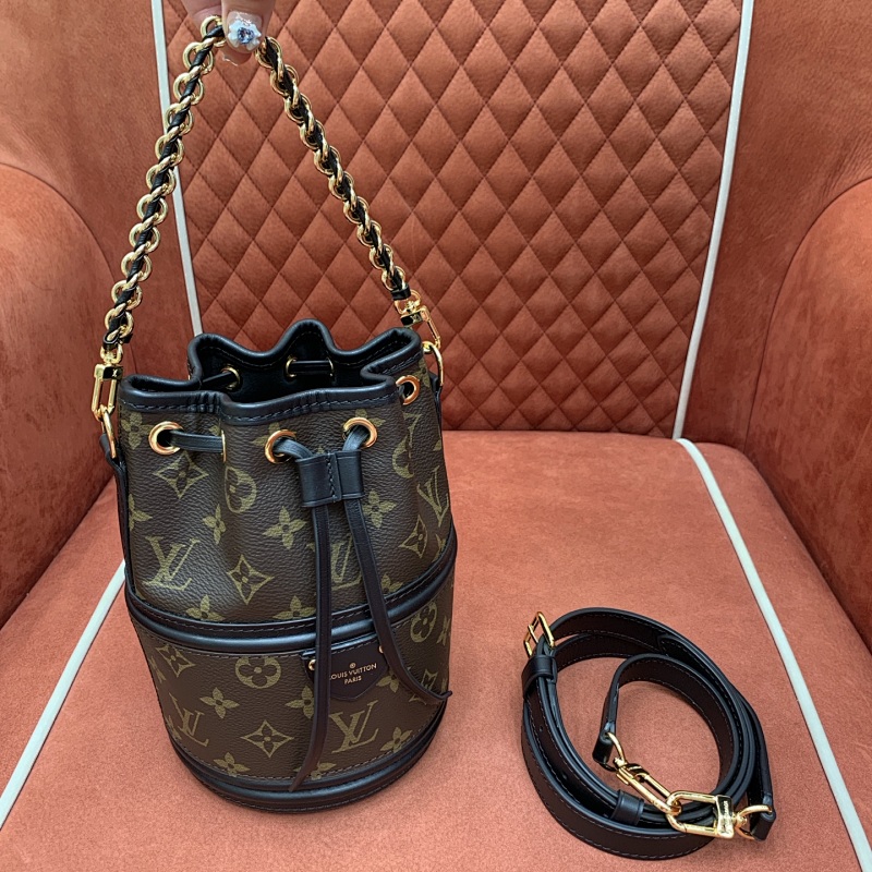 Louis Vuitton crossbody bag