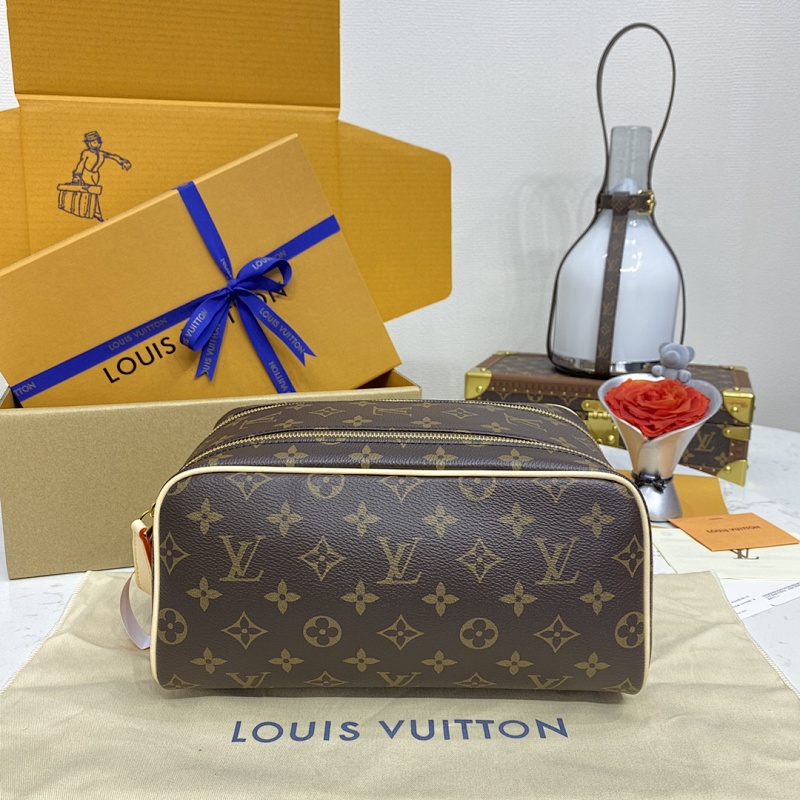 Louis Vuitton Monogram Dopp