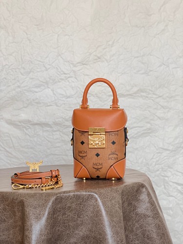 Louis Vuitton MWRAABF05CO001
