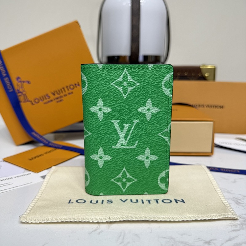 Louis Vuitton Taïga Monogram Taïga Monogram Pacific 3