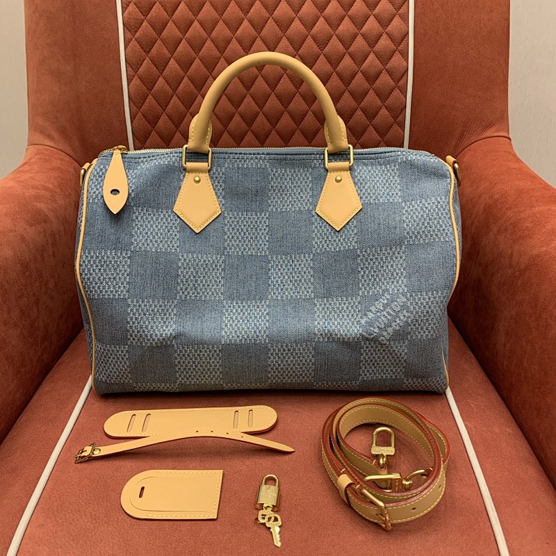 Travel bag from Mrcanvas
