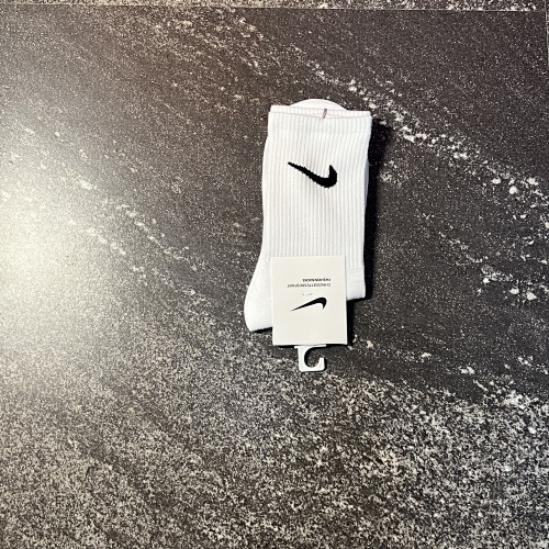 Mid White