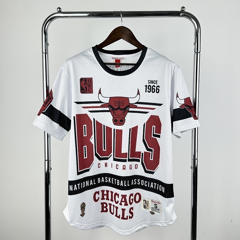 Bulls Retro T-shirt S-2XL T