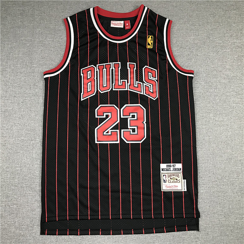 Bulls Embroidery Jersey S-2XL