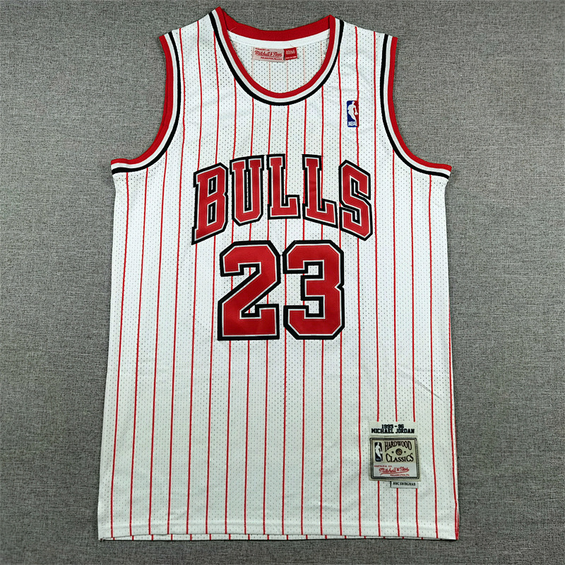 Bulls Embroidery Jersey S-2XL